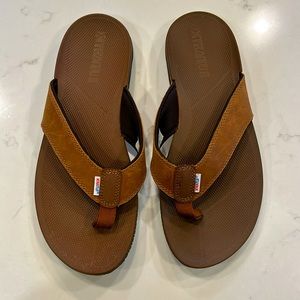 XtraTuf Women’s Auna Sandal / Flip Flop / Thong, sz 9 brown leather